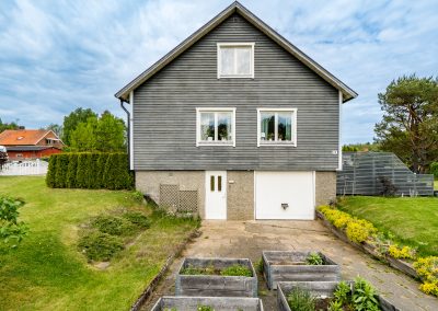 Garage och groventré